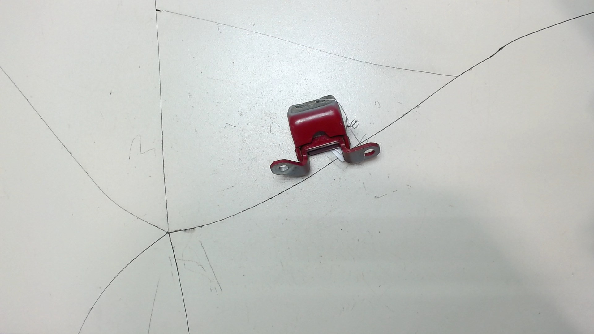 Петля двери