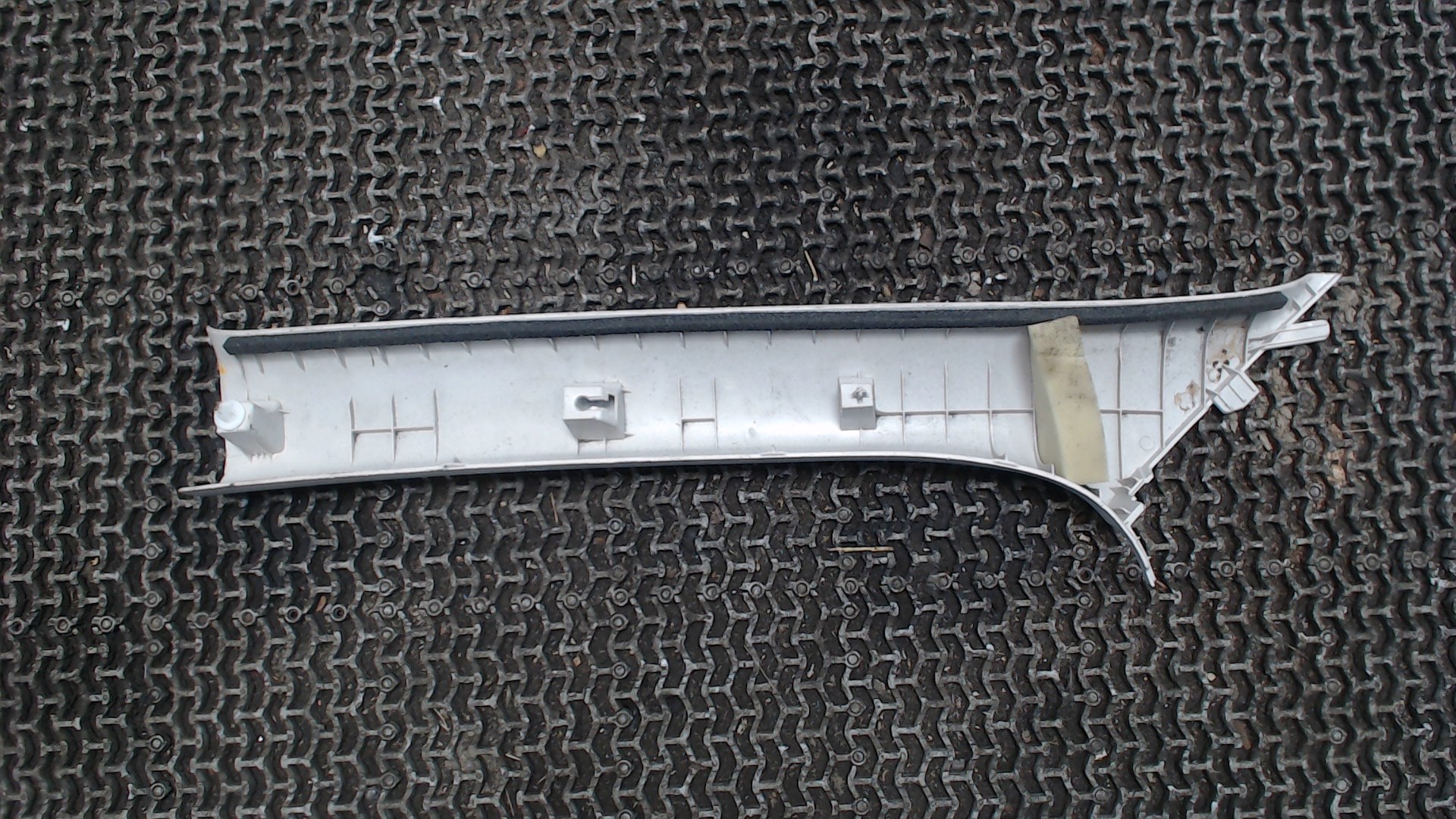 Обшивка стойки