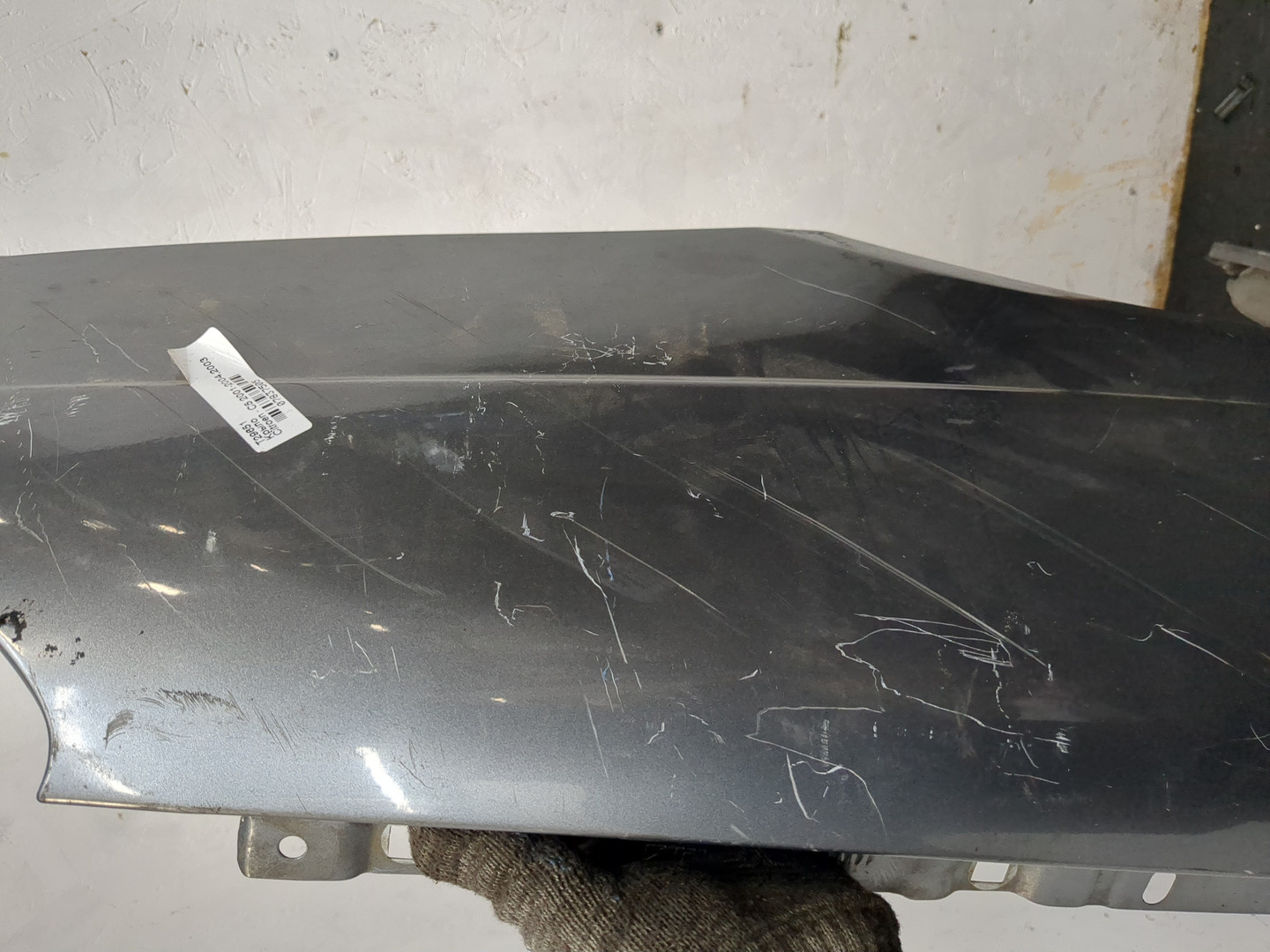 Крыло переднее правое