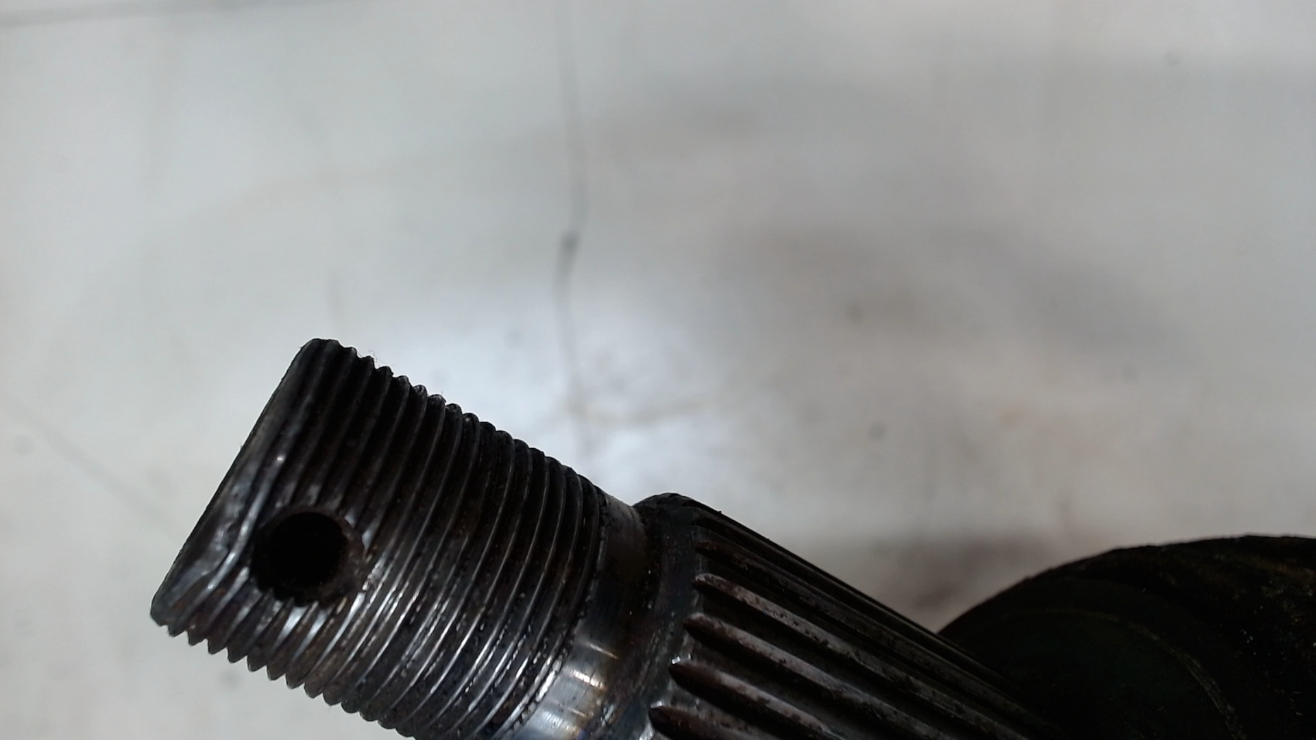 Полуось передняя правая