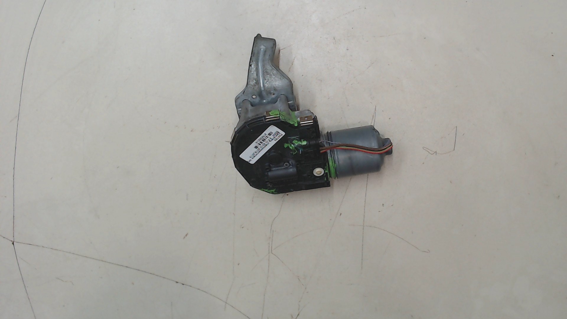 Моторчик стеклоочистителя передний