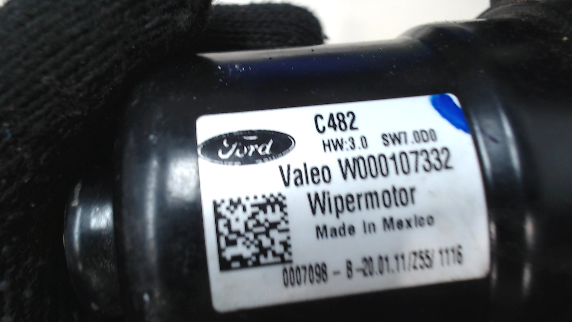 Моторчик стеклоочистителя передний