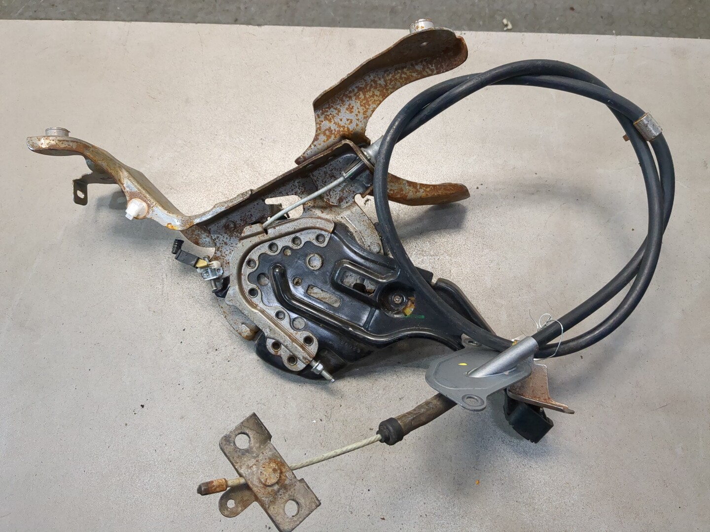 Рычаг стояночного тормоза