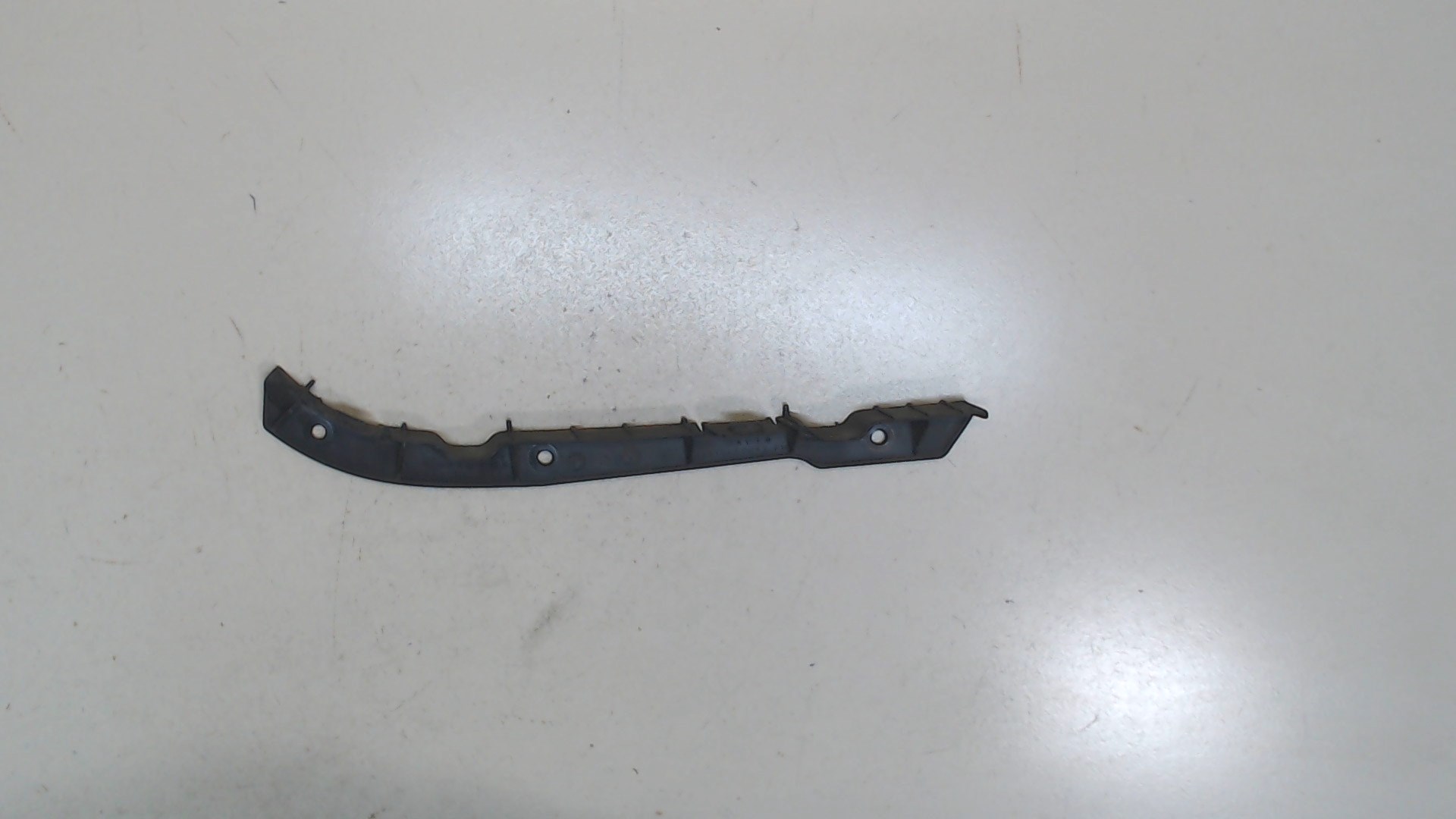 Кронштейн заднего бампера правый