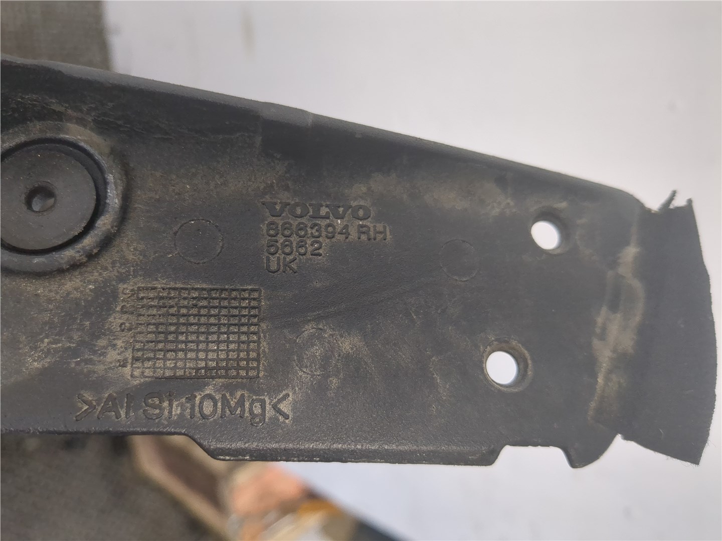 Рейлинг (релинг) правый (планка на крышу)