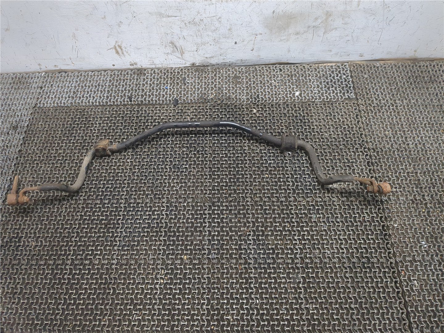 Стабилизатор передний