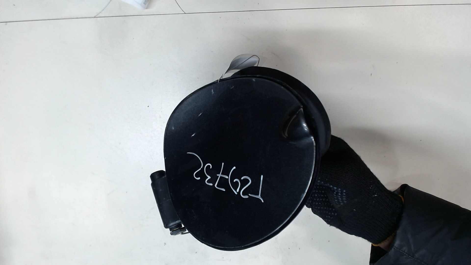 Лючок бензобака