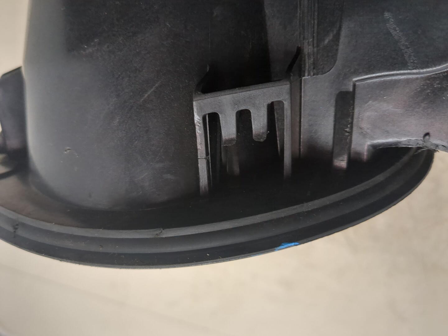 Лючок бензобака