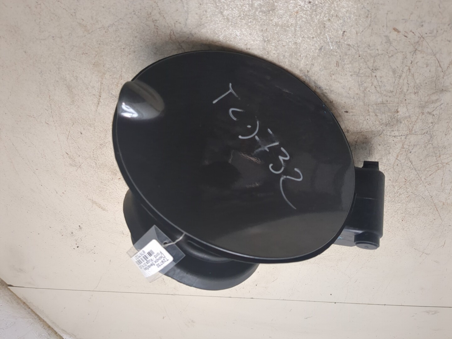 Лючок бензобака