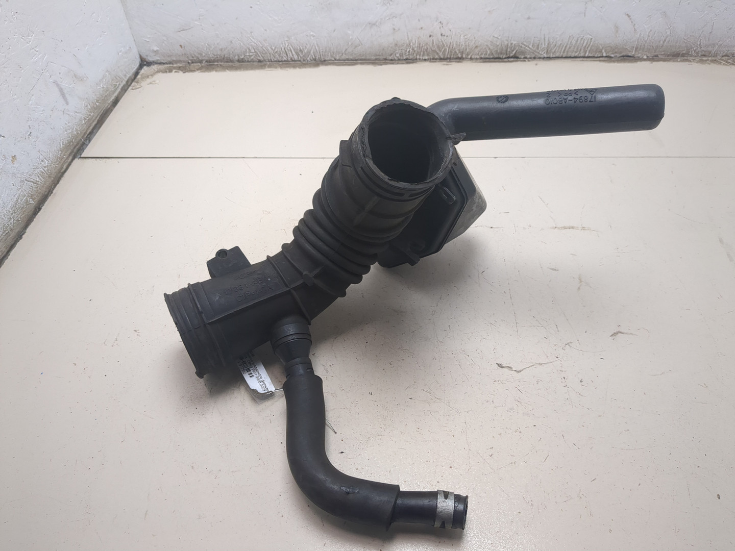 Патрубок воздушного фильтра