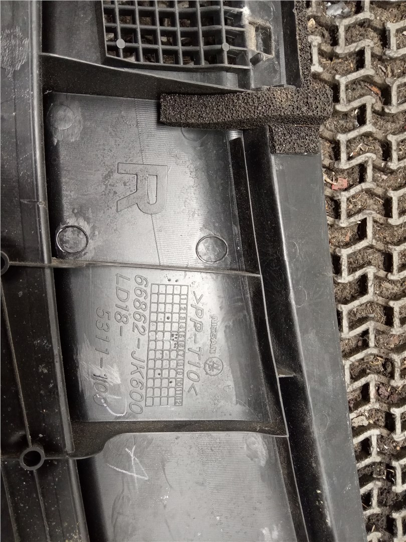 Решетка стеклоочистителей (Жабо)