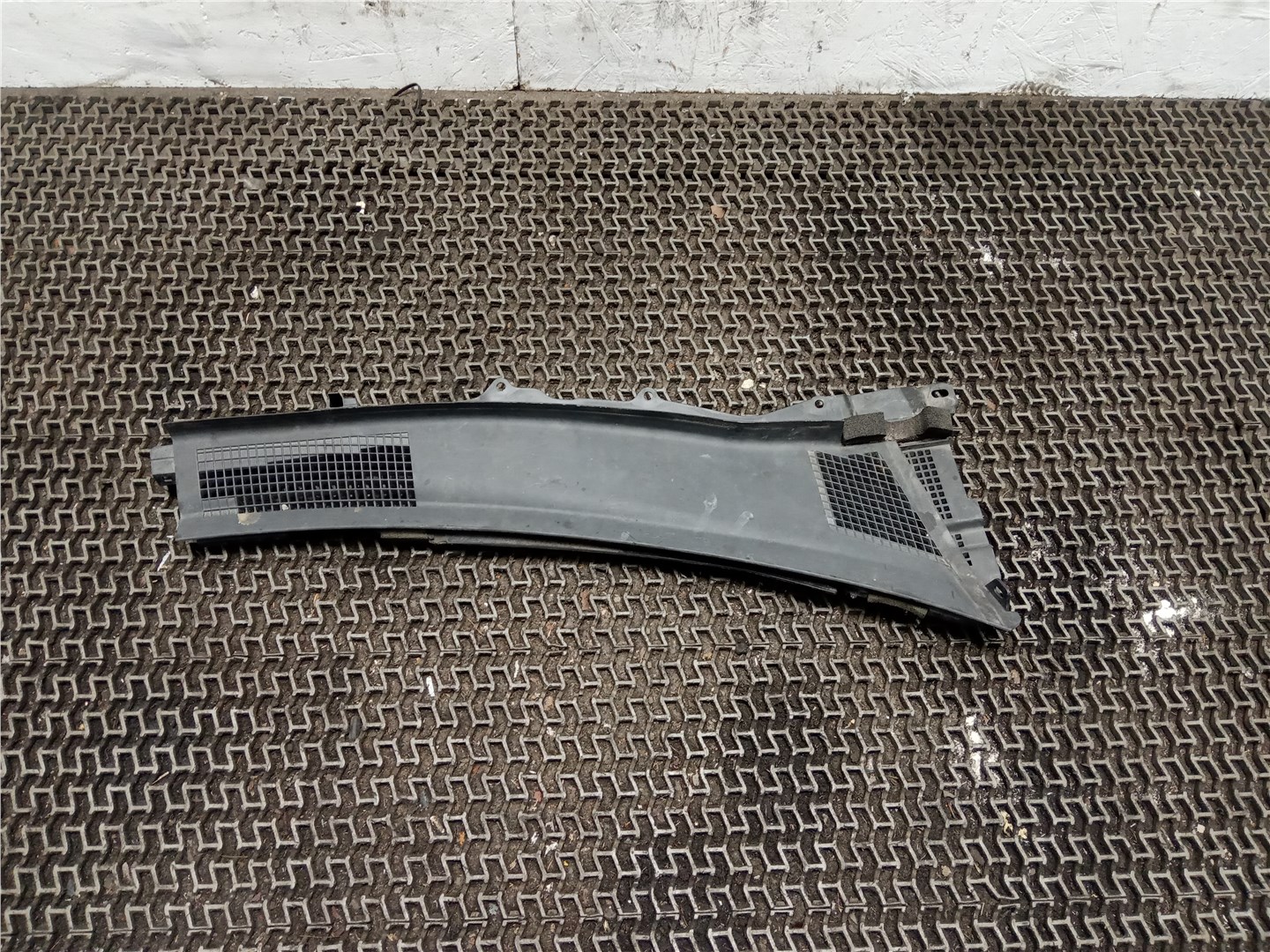 Решетка стеклоочистителей (Жабо)