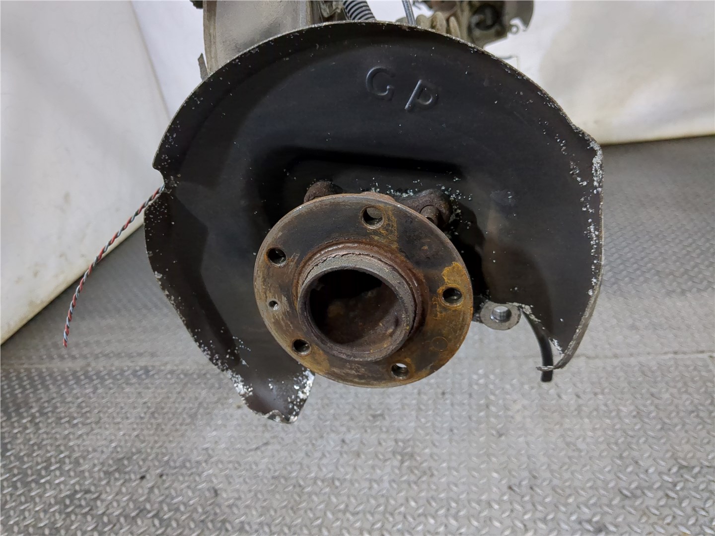 Балка задняя