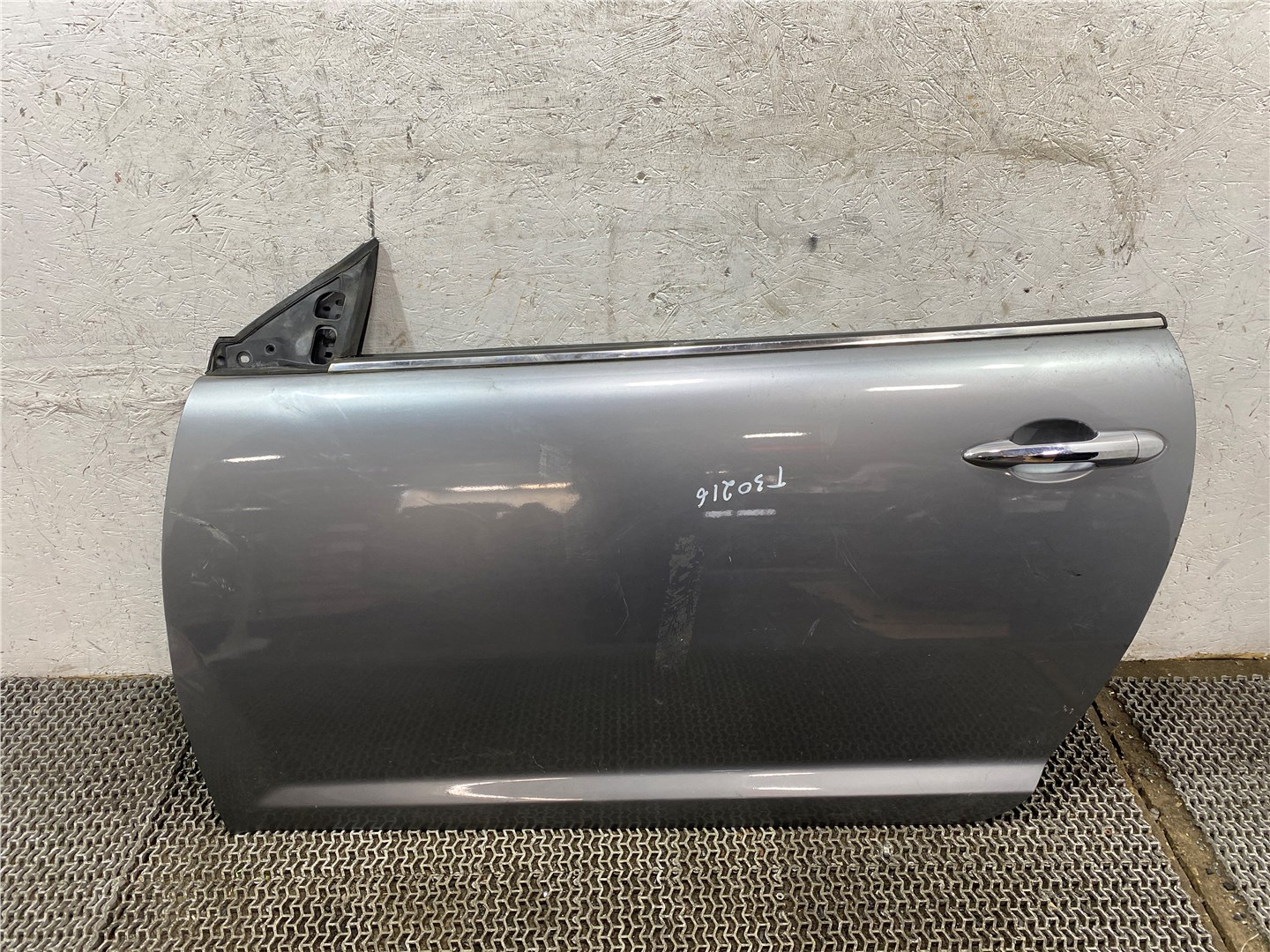 Дверь передняя левая