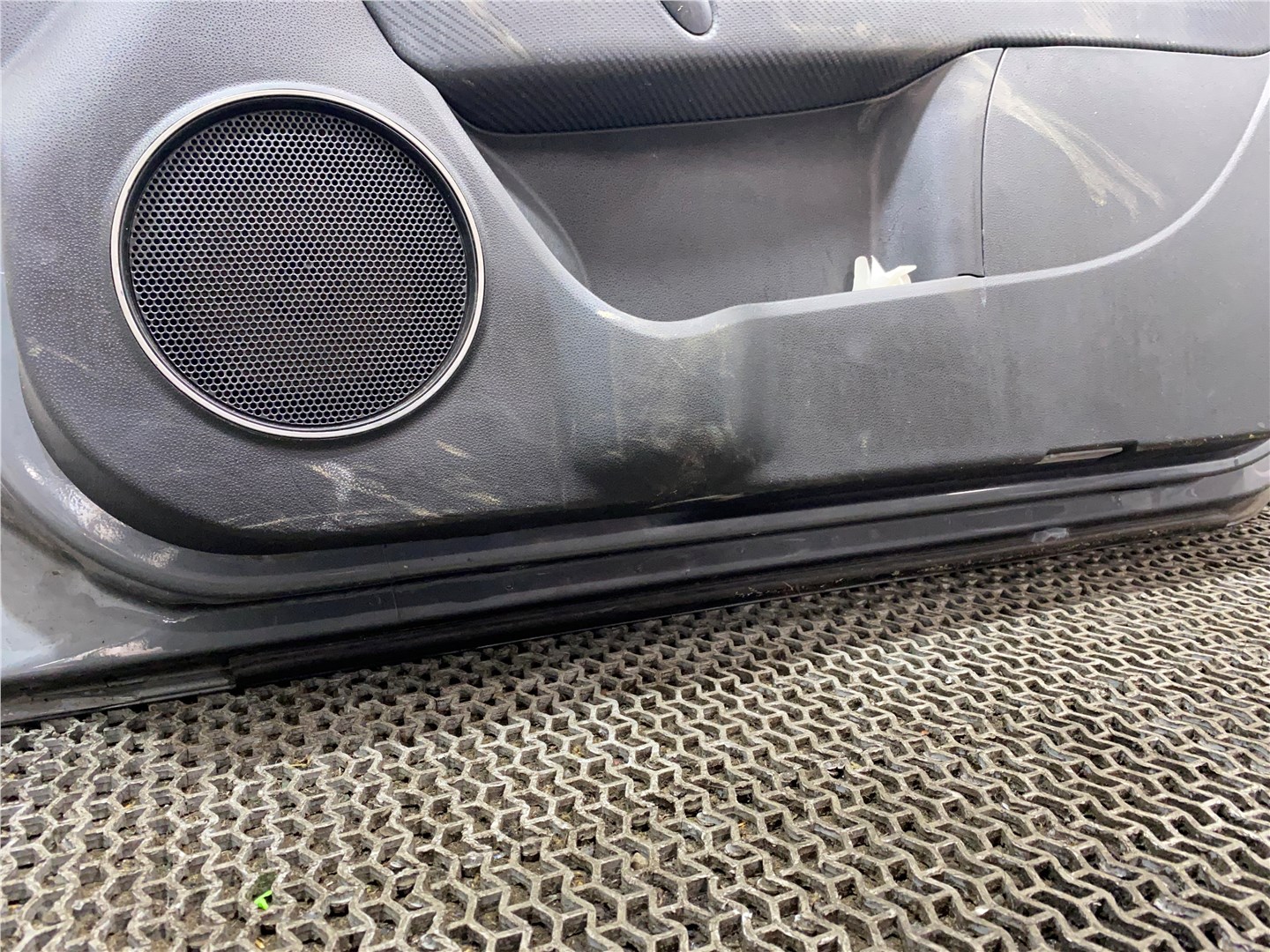 Дверь передняя правая