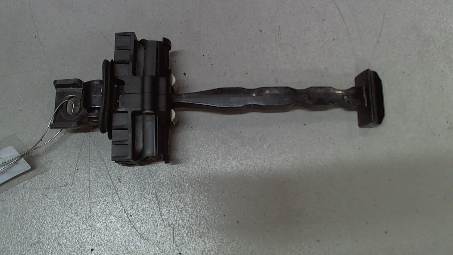 Ограничитель двери