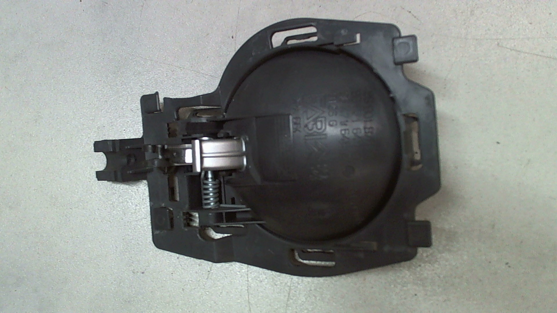 Ручка двери передней внутренняя левая