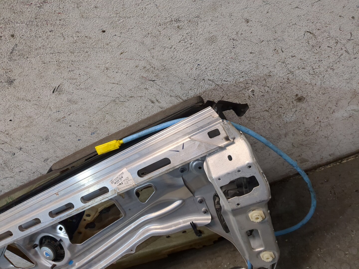 Дверь передняя левая