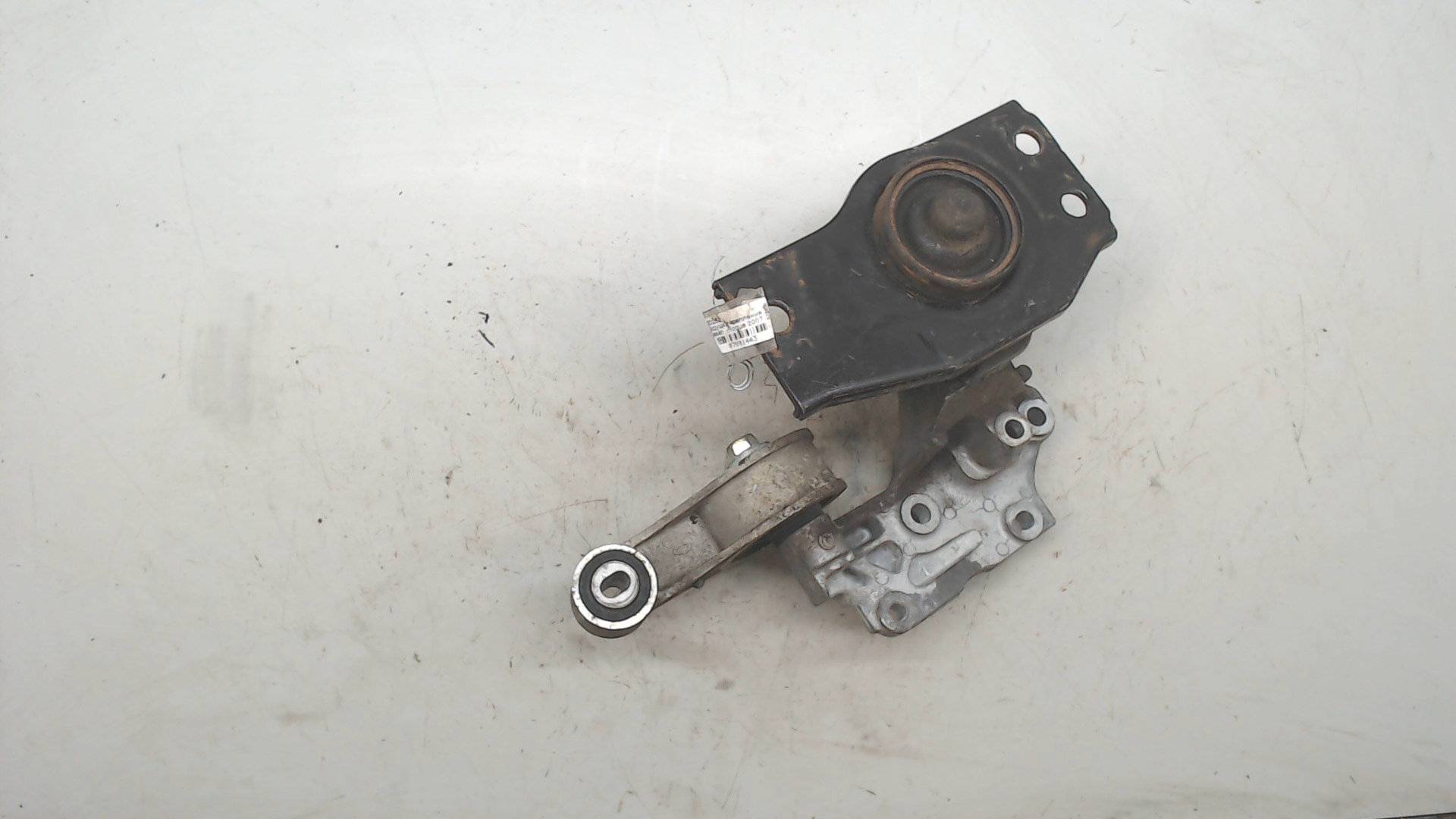 Опора двигателя правая