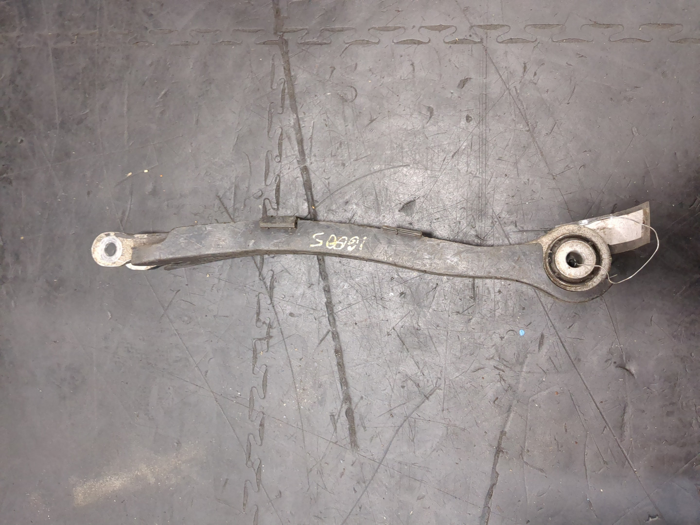 Рычаг задний