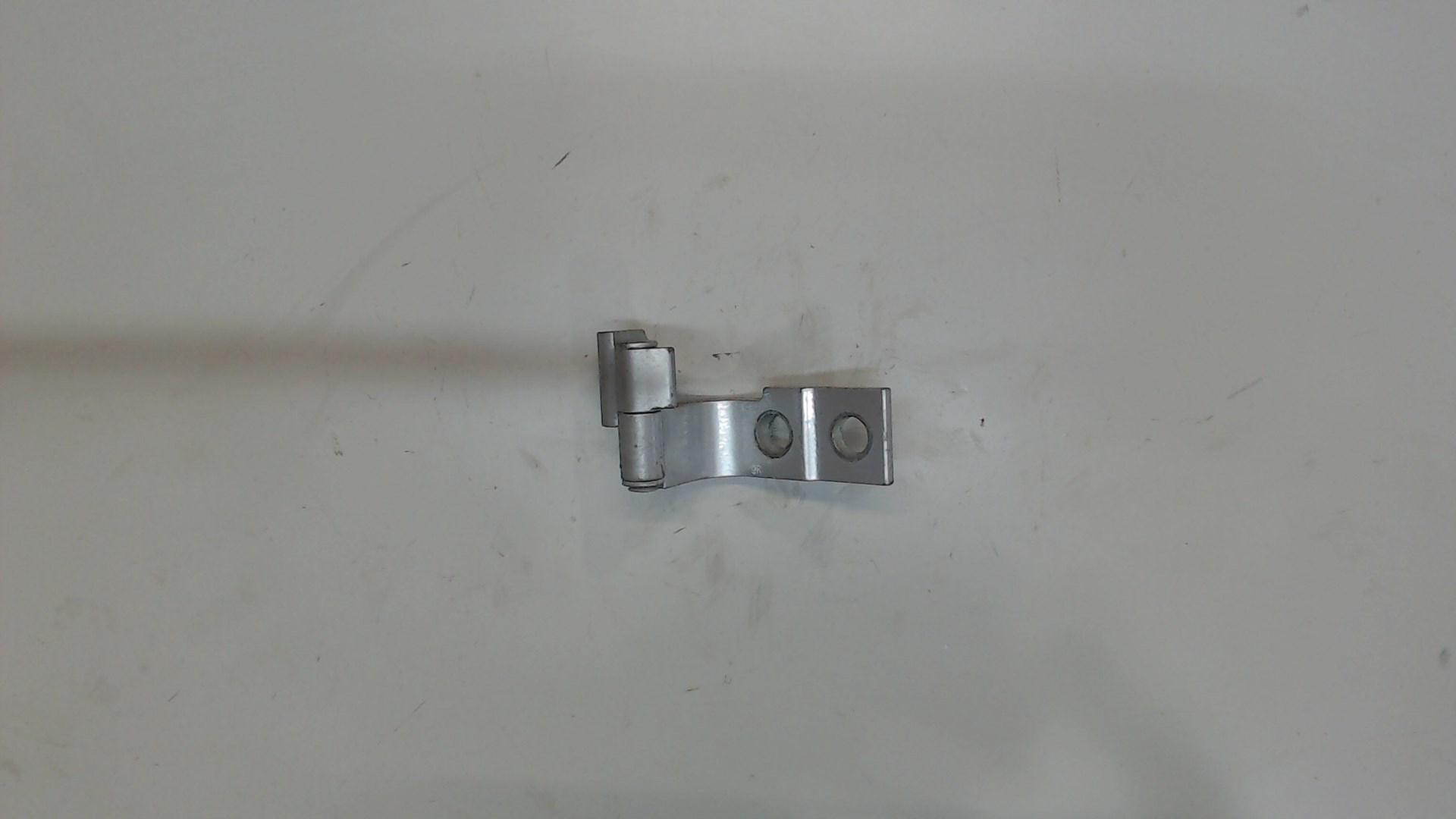 Петля двери