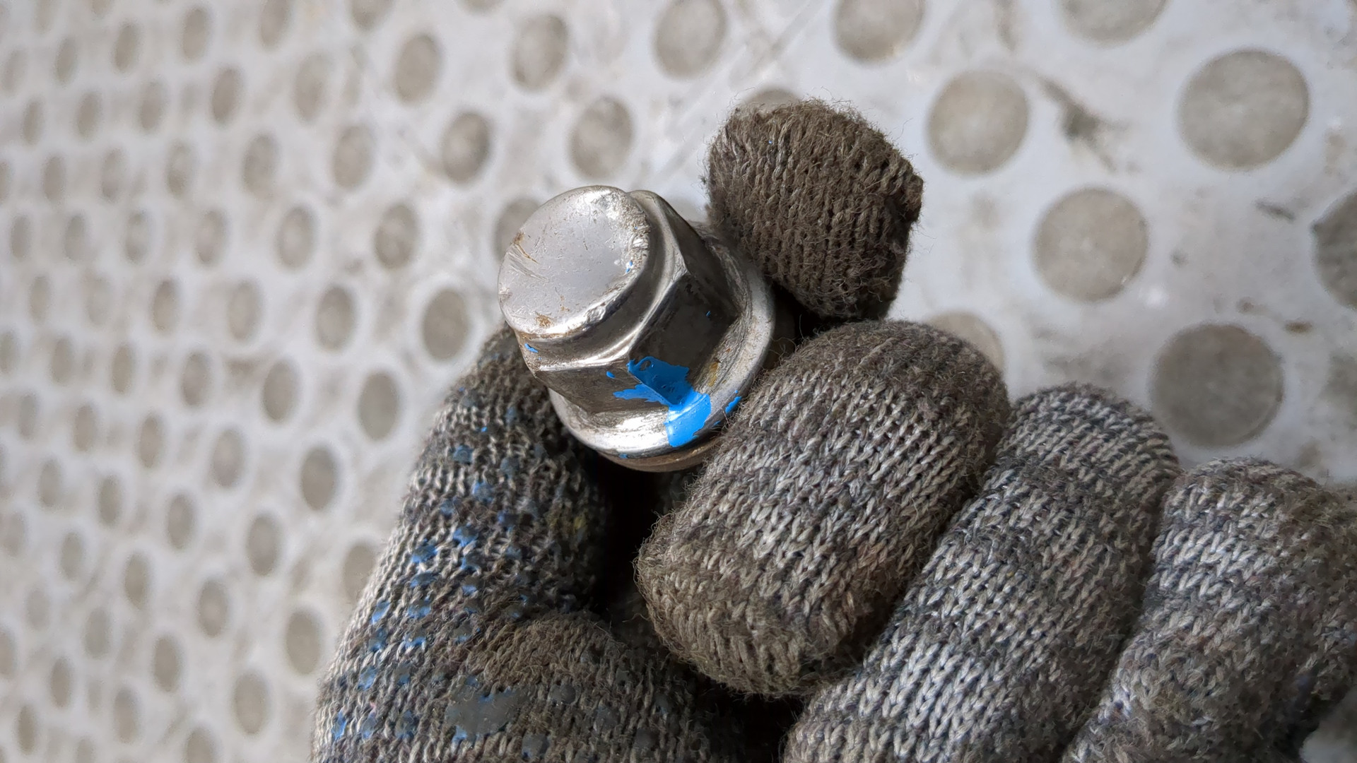 Гайка колеса