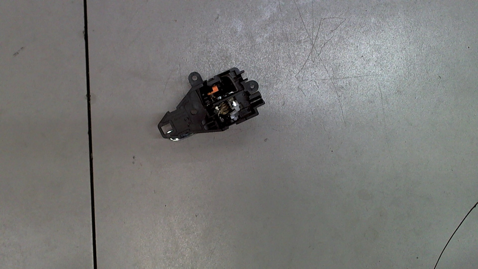 Ручка двери передней внутренняя левая