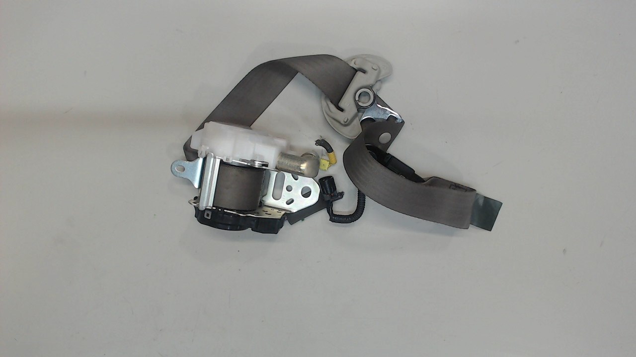 Ремень безопасности