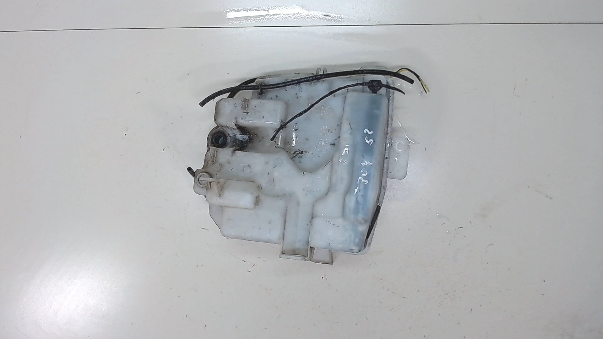 Бачок омывателя лобового стекла