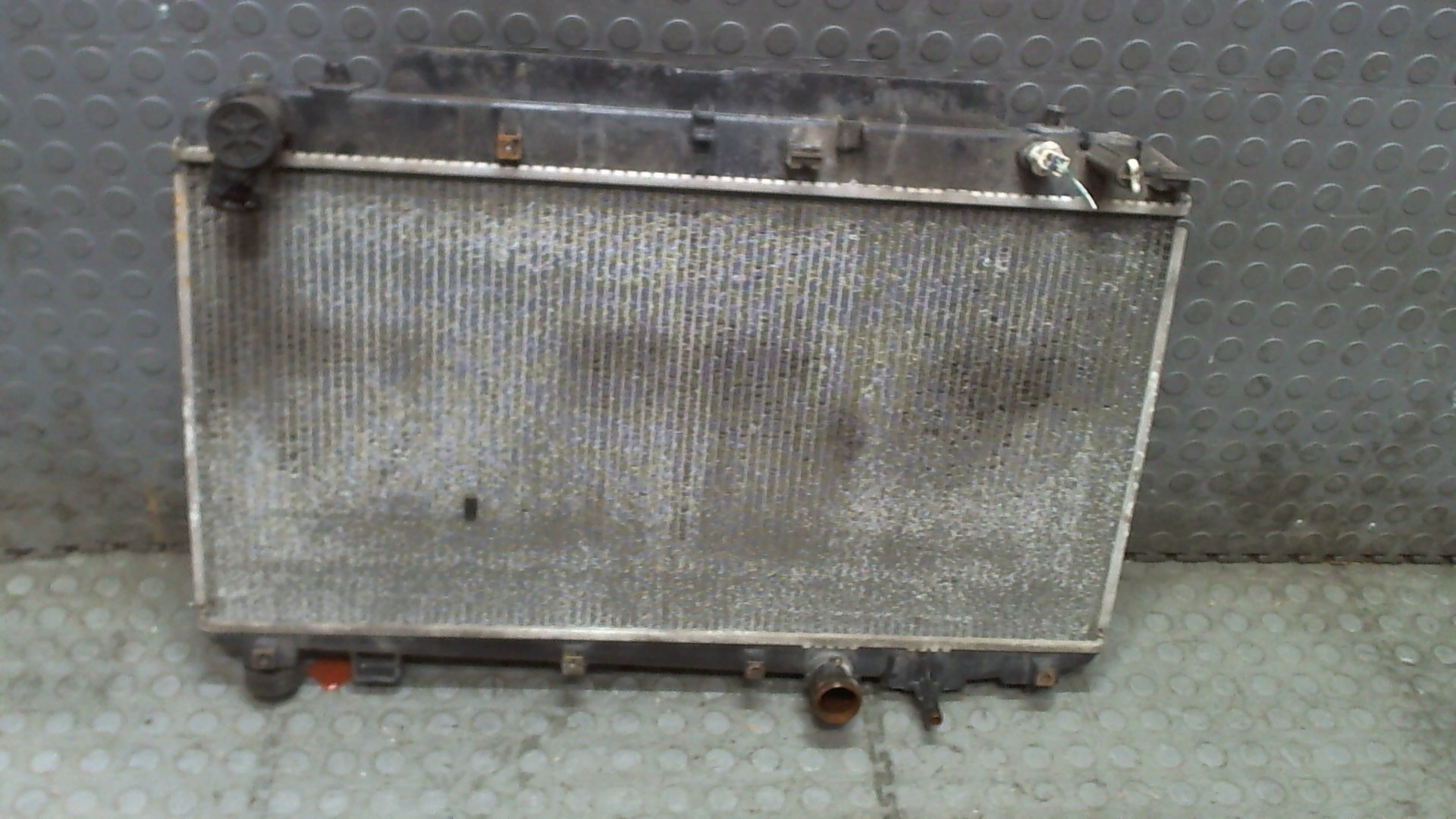 Радиатор охлаждения двигателя основной