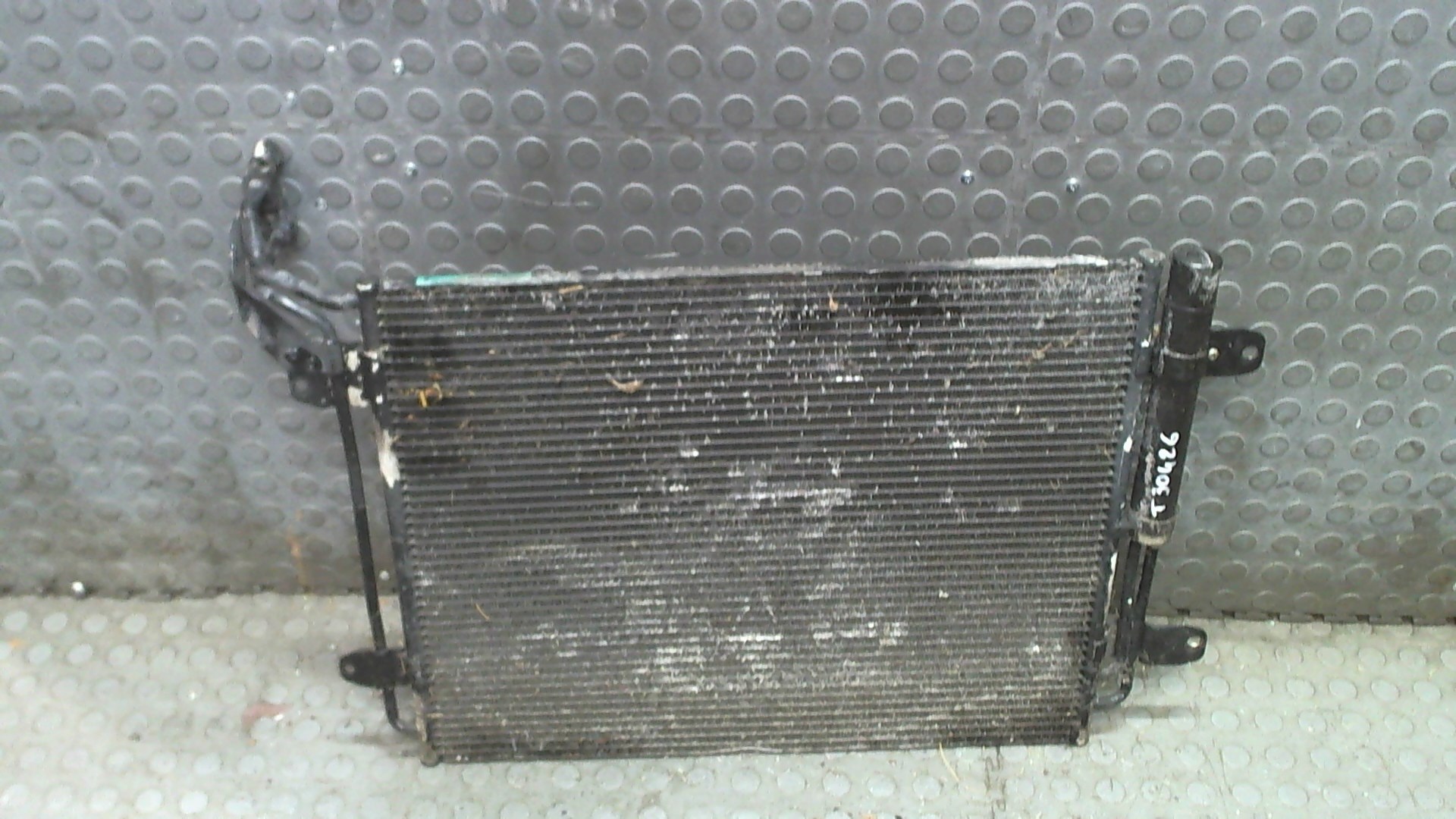 Радиатор кондиционера / конденсер