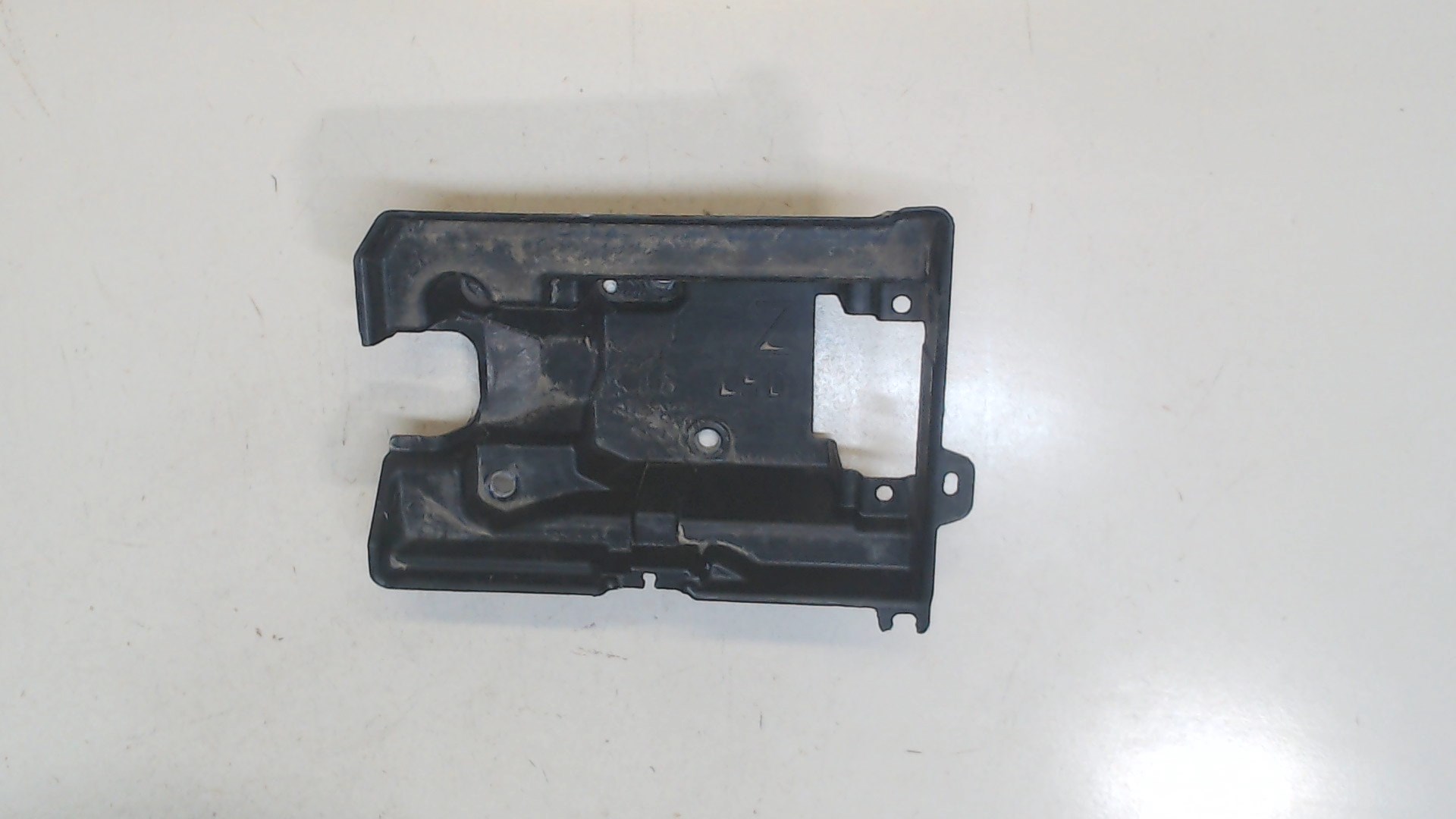 Площадка под аккумулятор (АКБ)