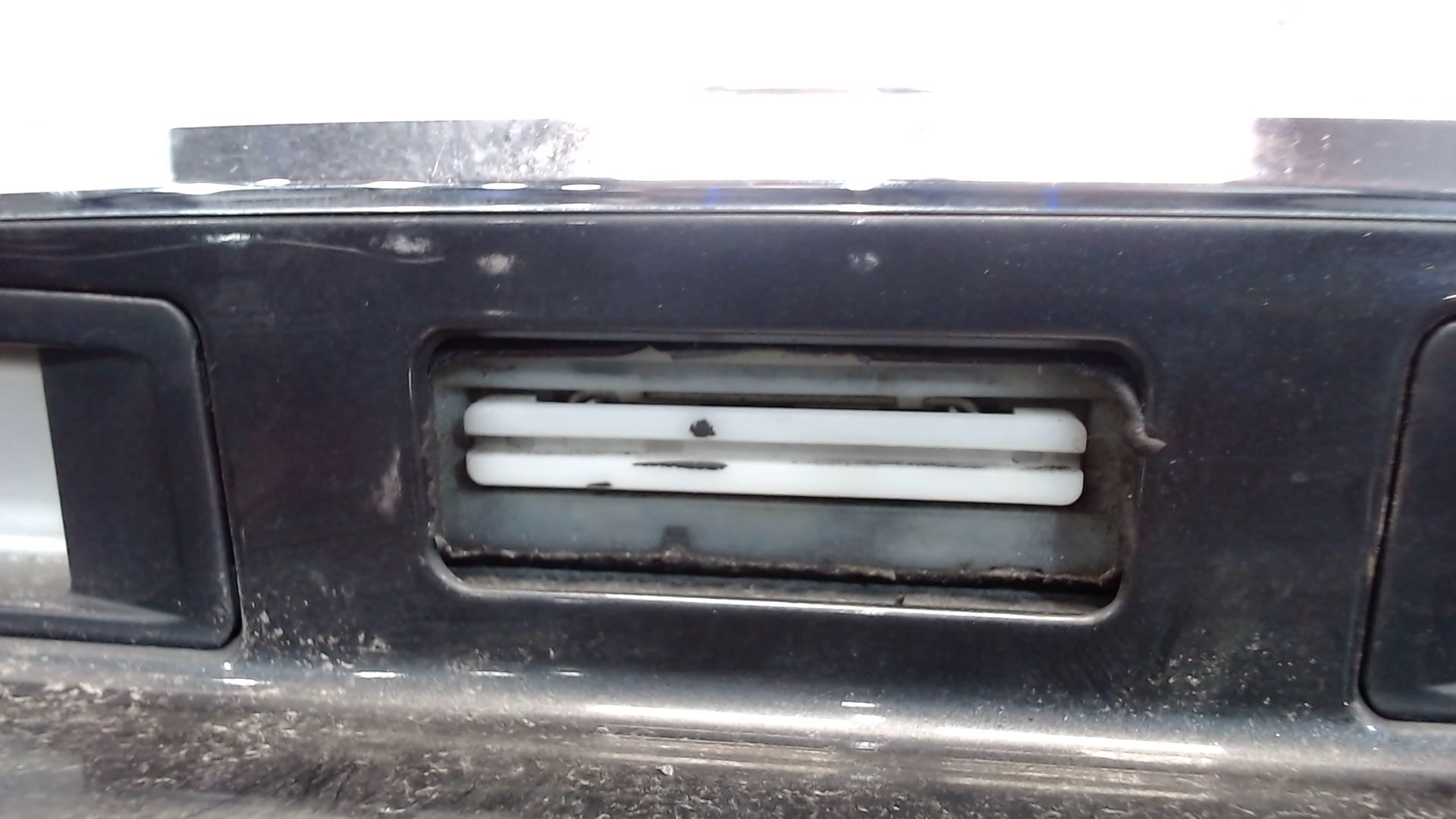 Дверь багажника