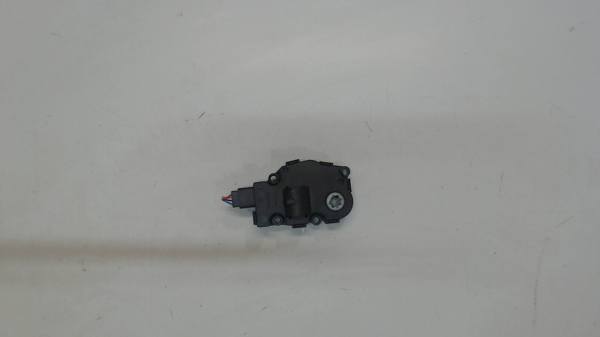 Моторчик заслонки печки