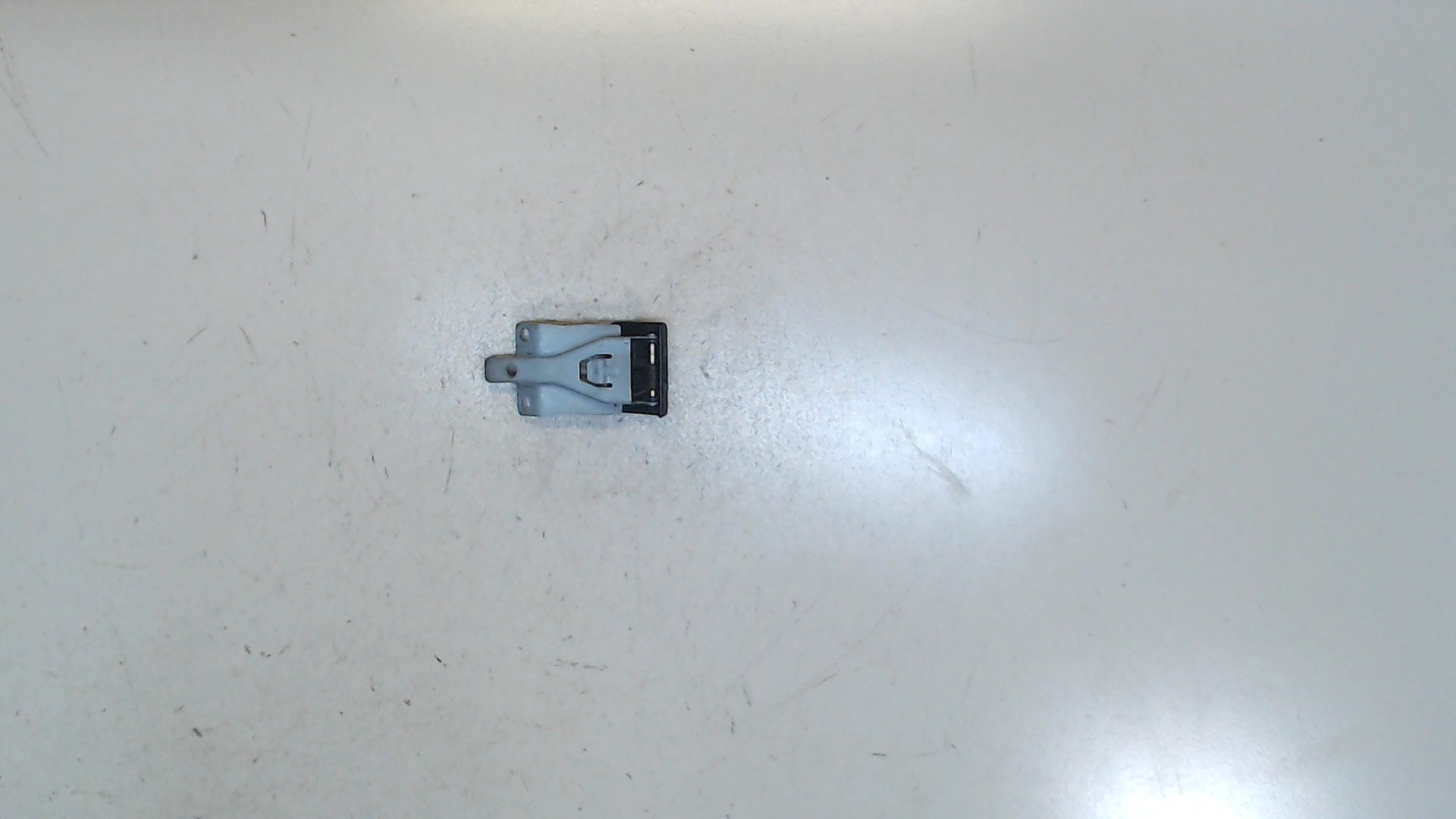 Ручка открывания капота