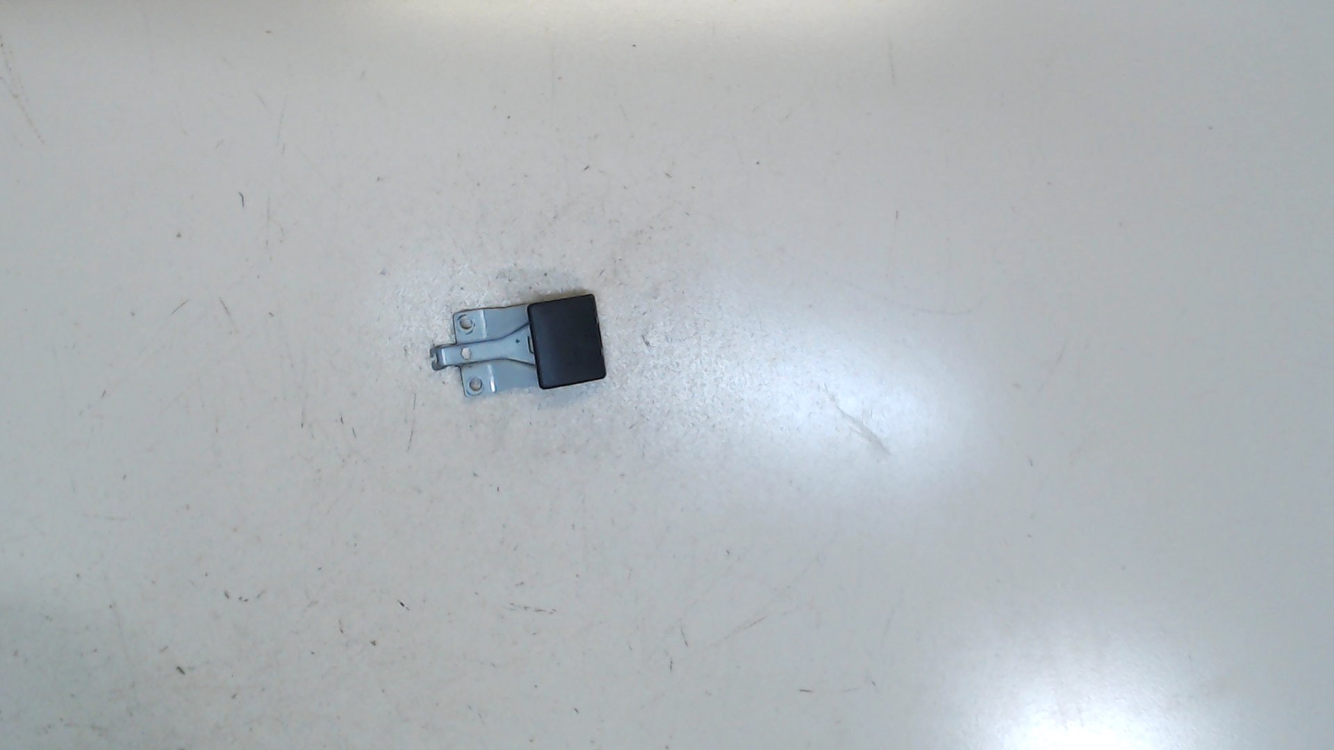 Ручка открывания капота