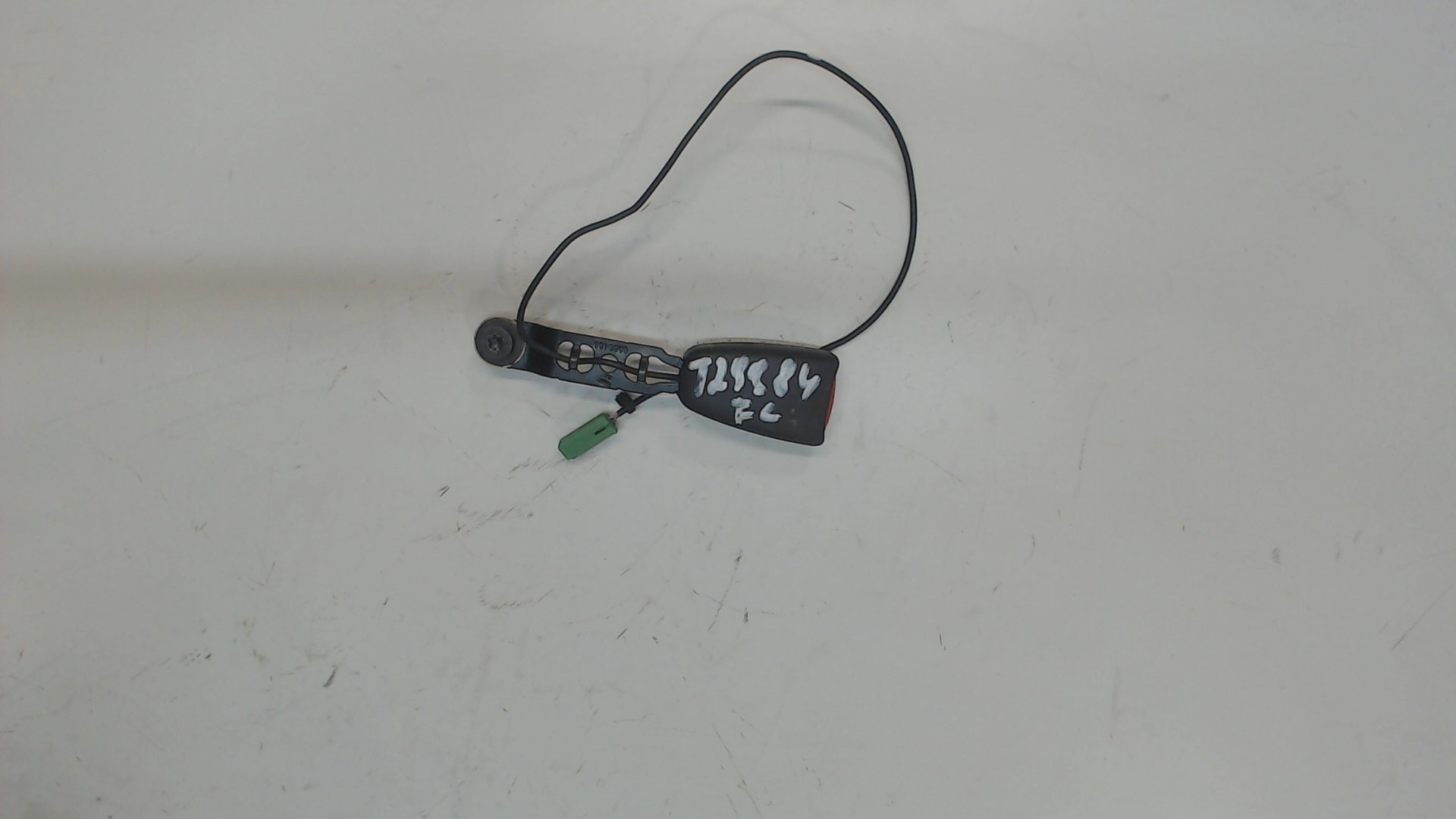 Ответная часть ремня безопасности