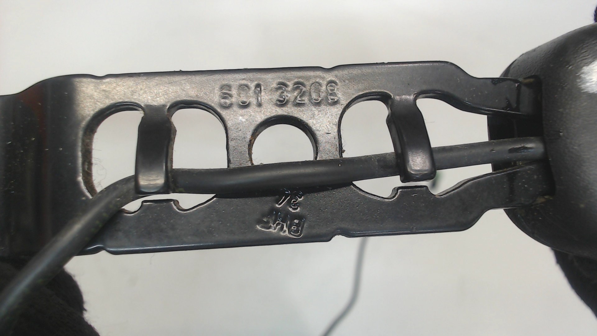 Ответная часть ремня безопасности