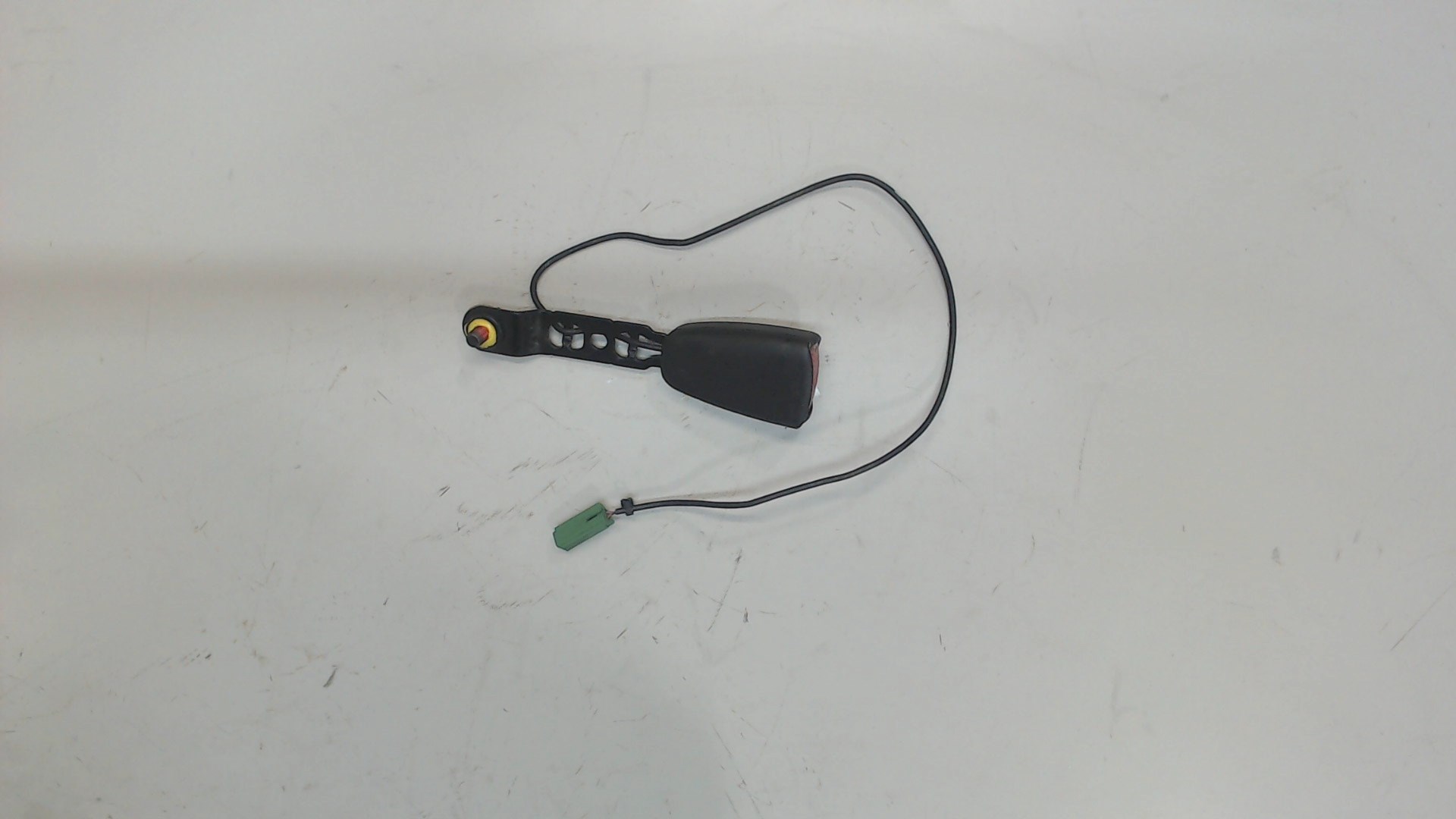 Ответная часть ремня безопасности