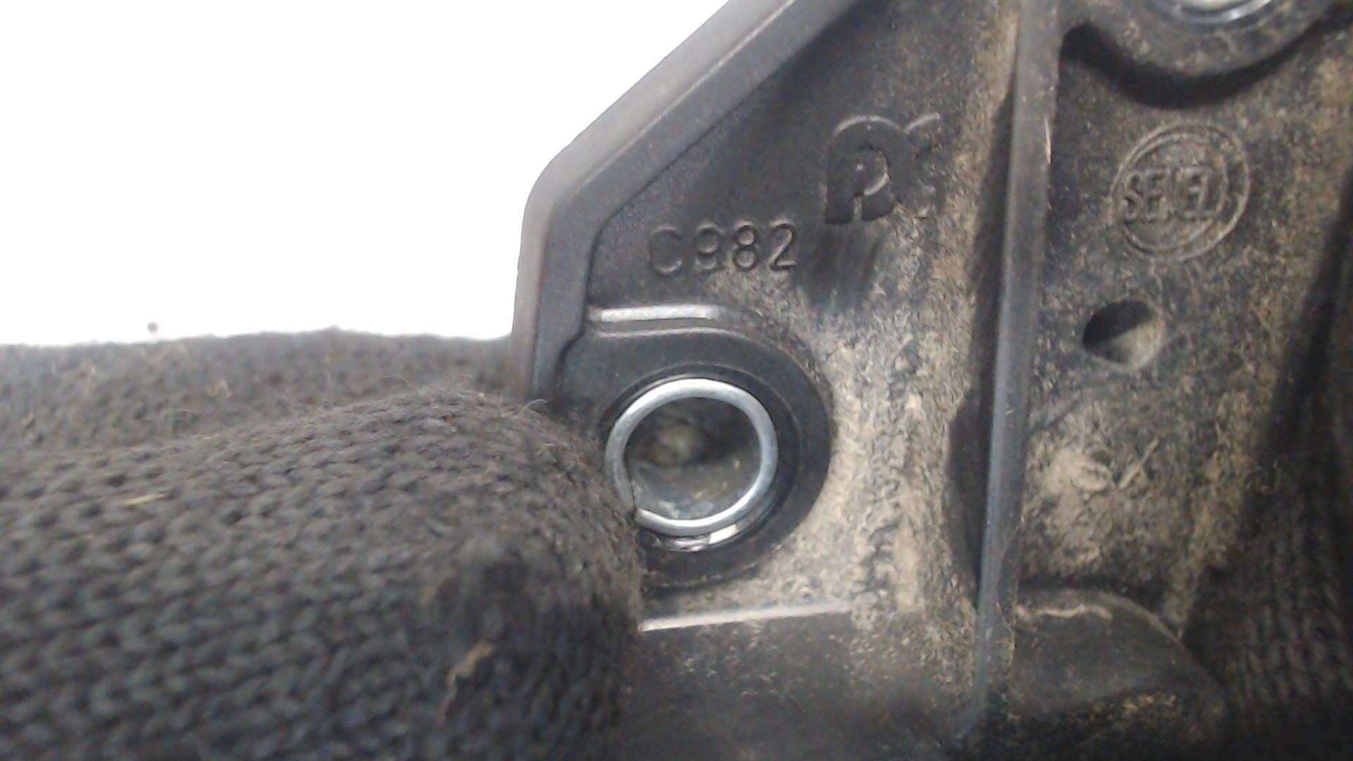 Ручка открывания капота