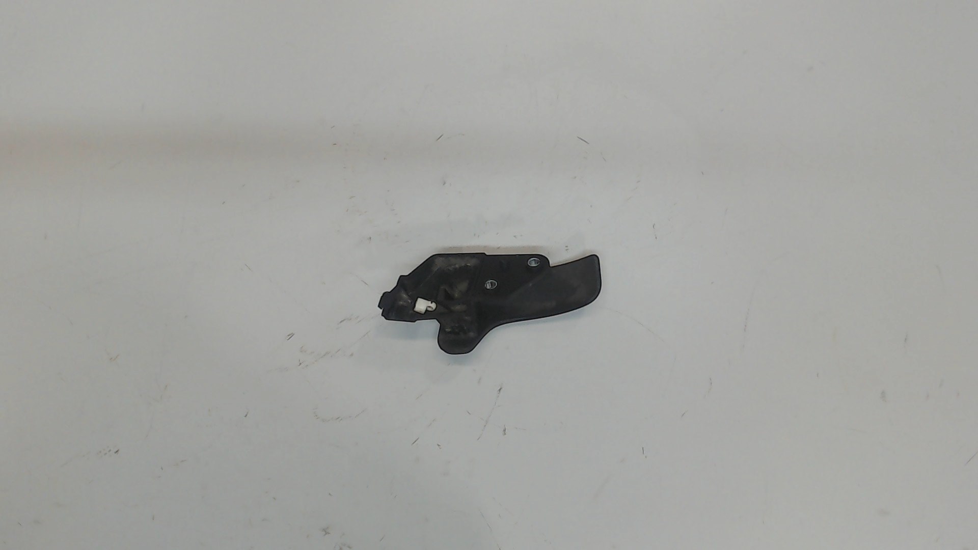 Ручка открывания капота