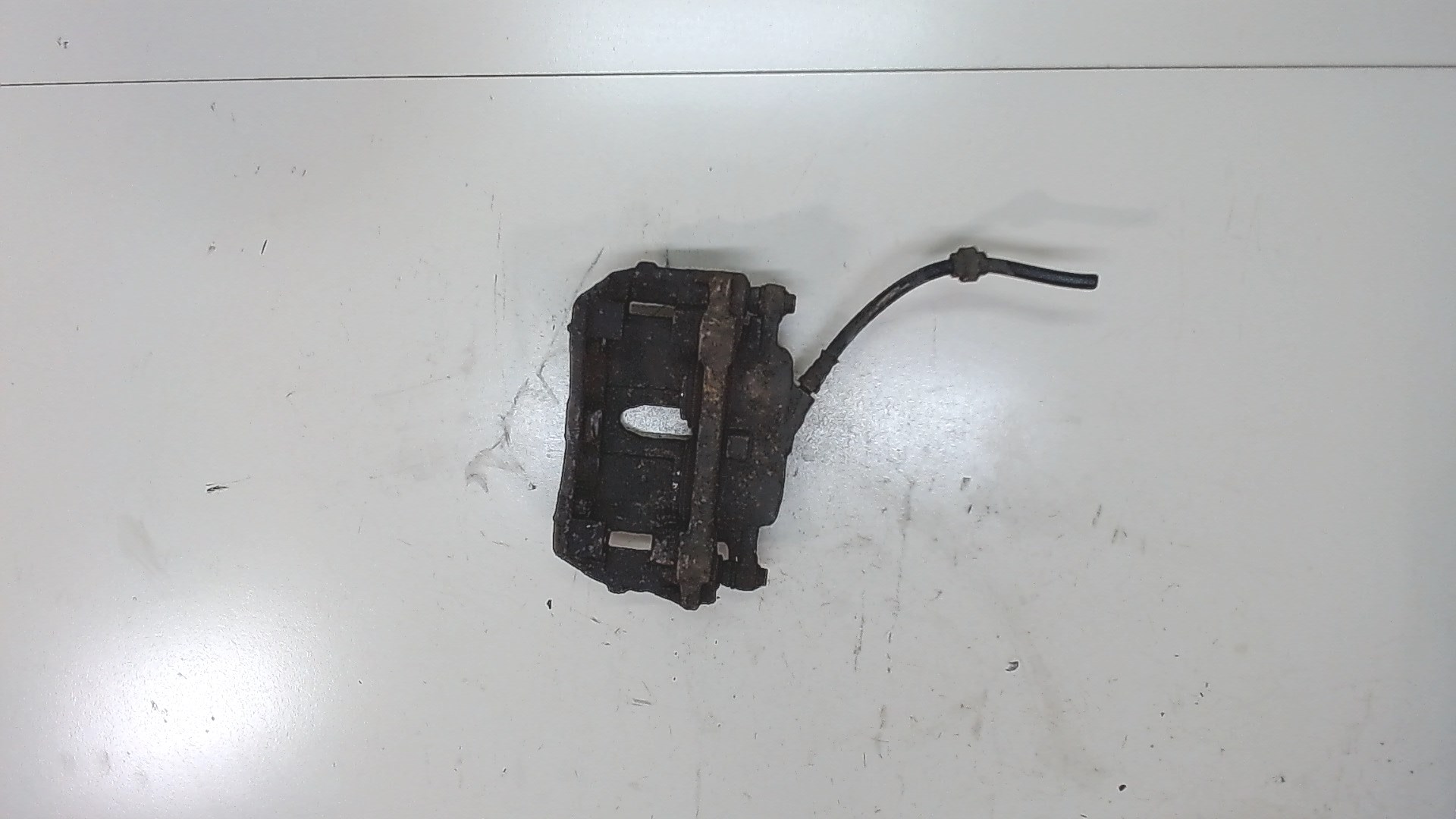 Суппорт передний левый