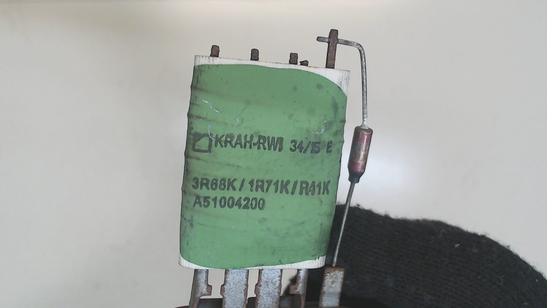 Резистор отопителя