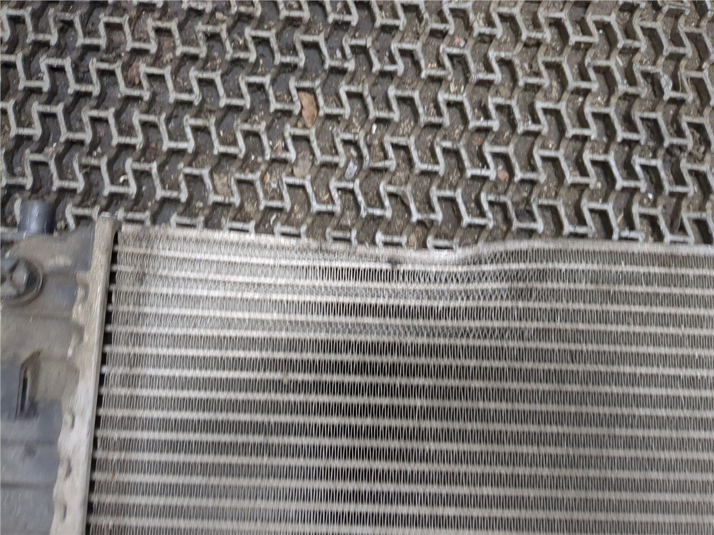 Радиатор охлаждения двигателя основной