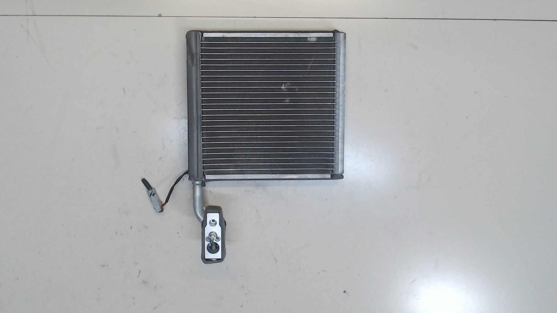 Радиатор кондиционера / конденсер