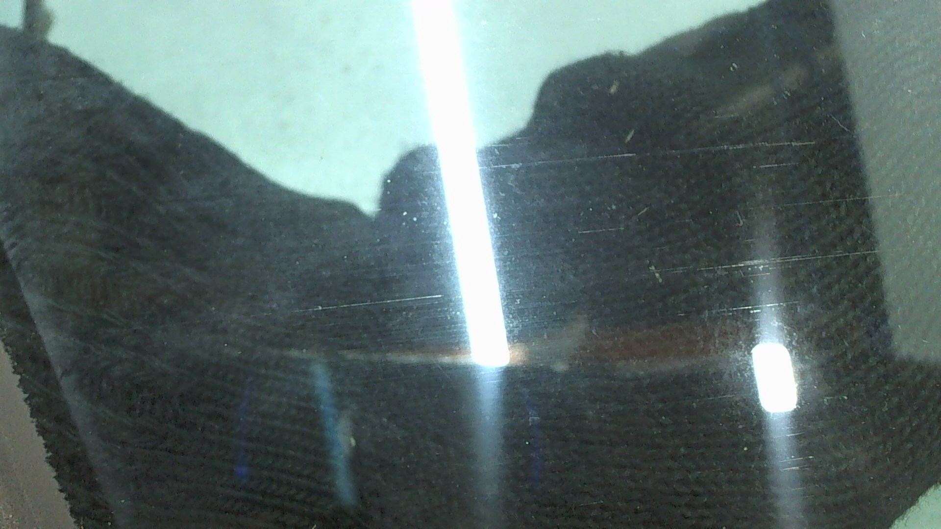 Стекло двери передней левой