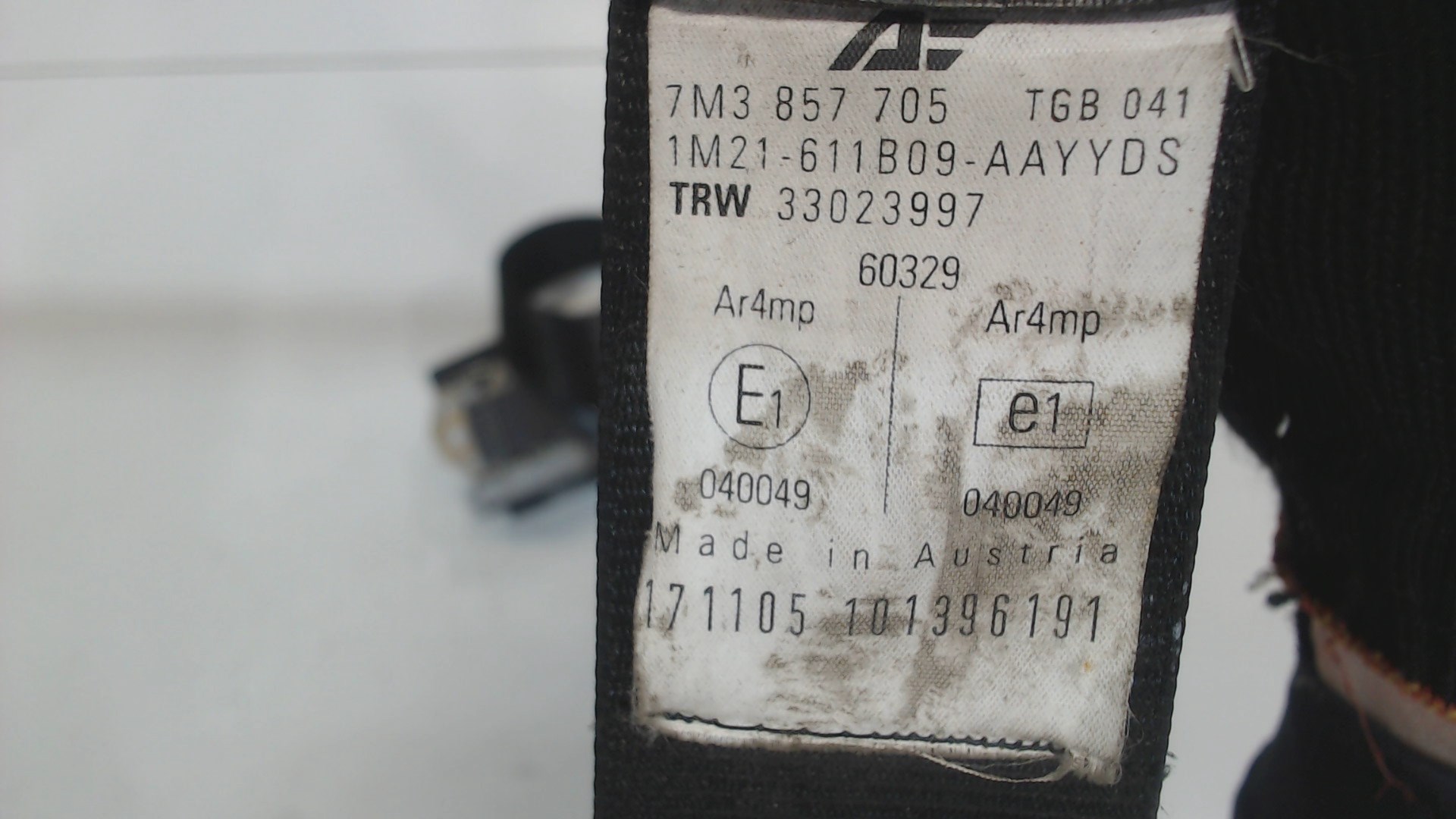 Ремень безопасности