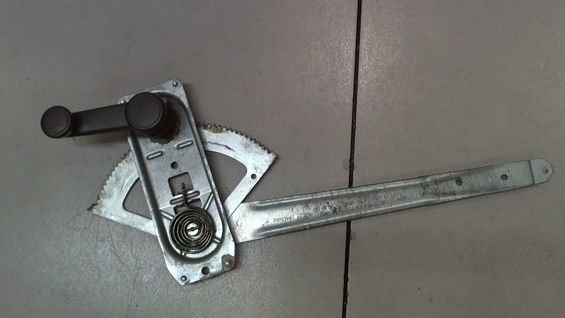 Стеклоподъемник механ. передний правый