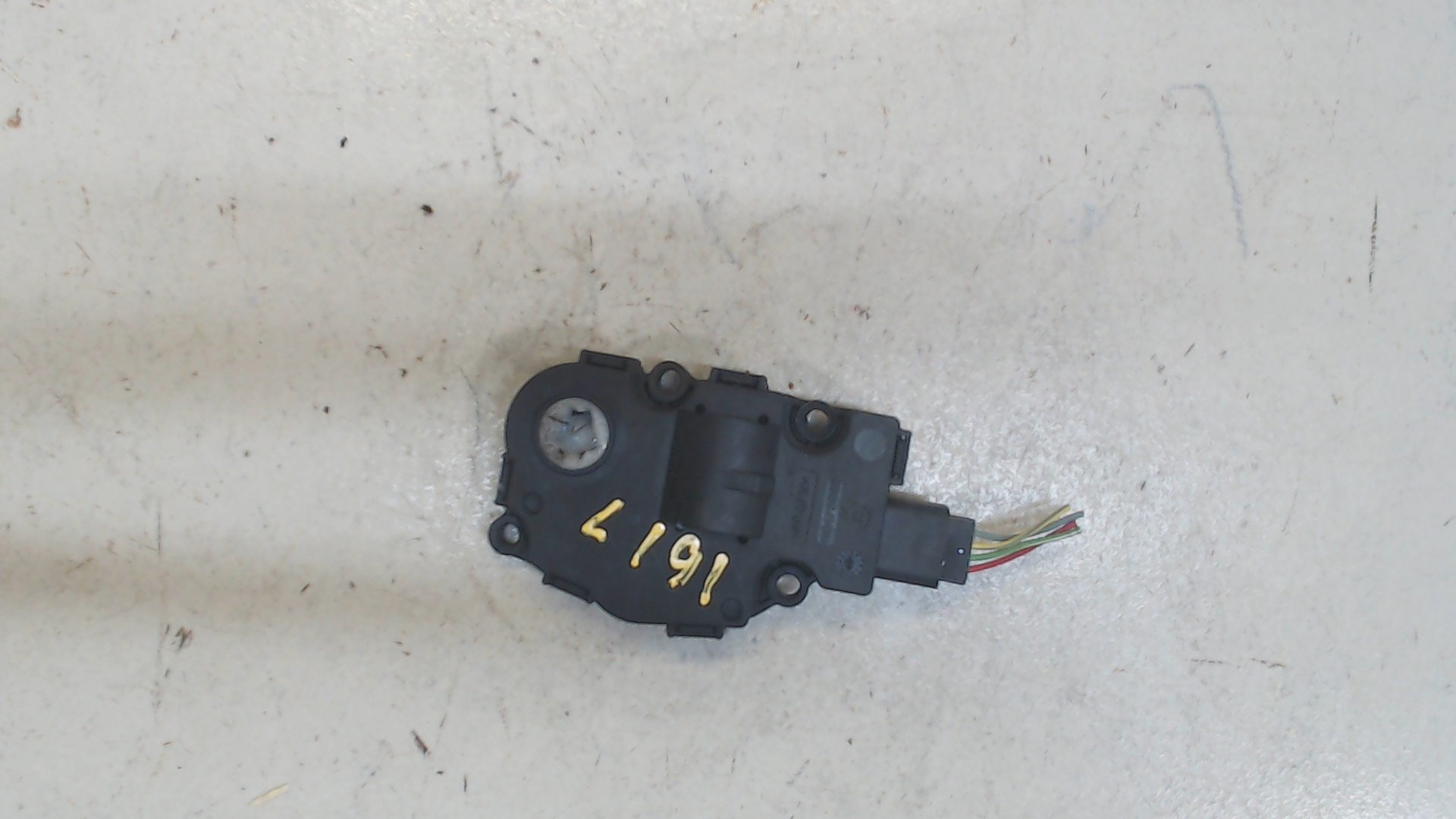 Моторчик заслонки печки