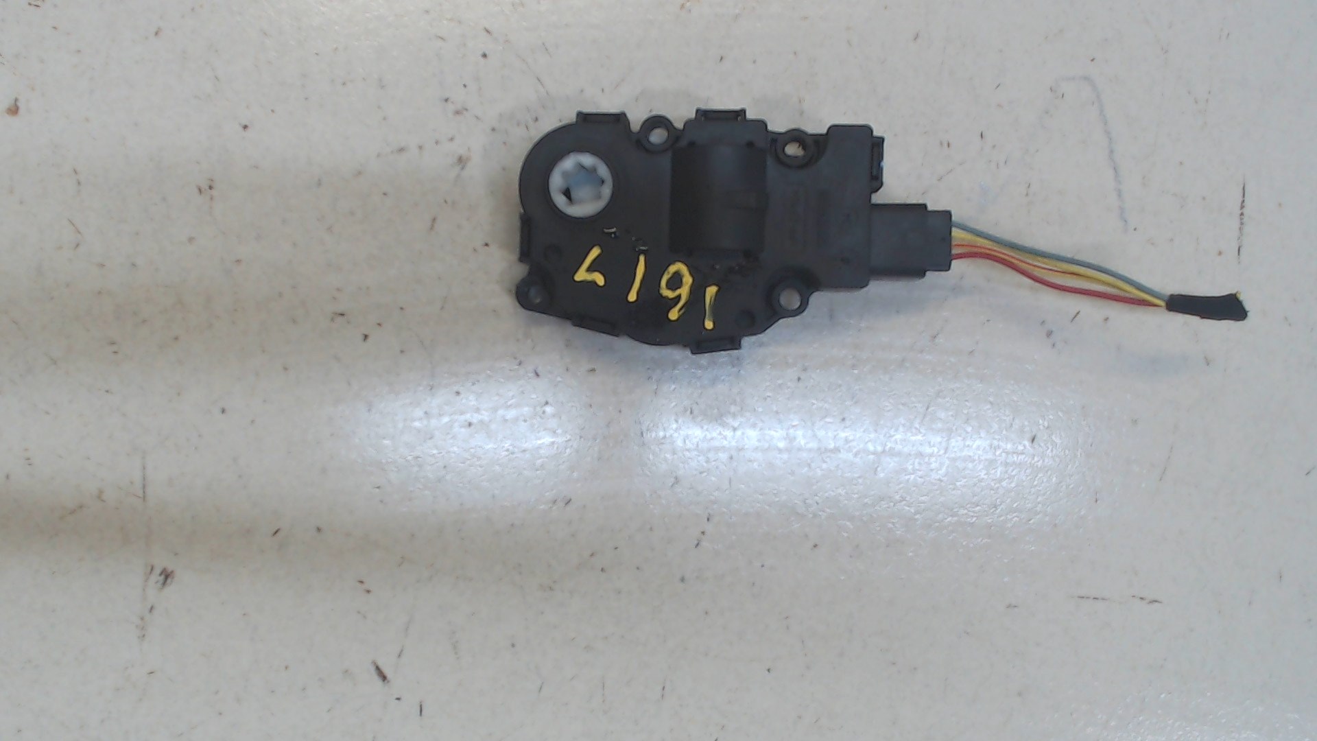 Моторчик заслонки печки